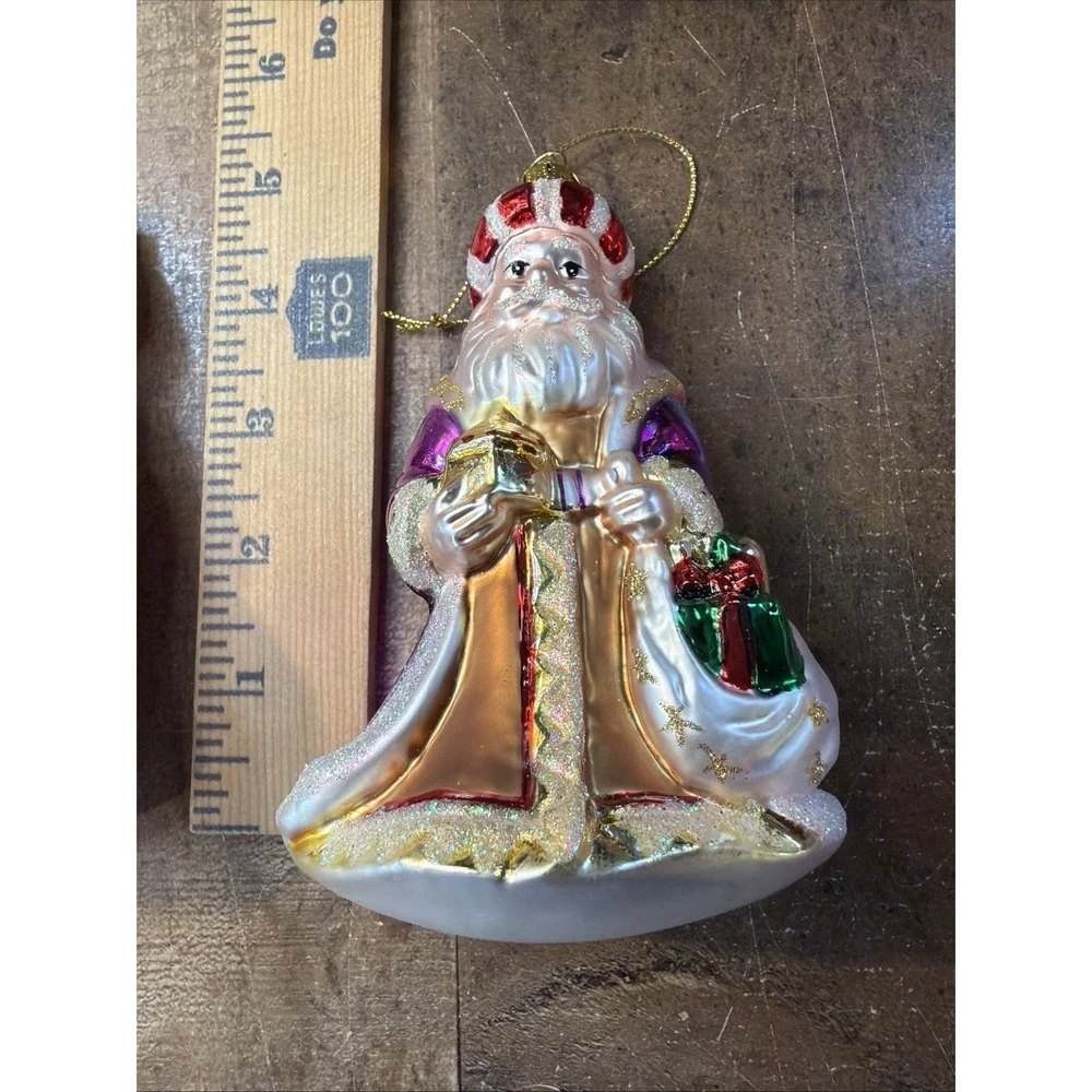 Brass Key Christmas Treasures Santas Around World Hand Blown Ornaments‎ Vtg 2000
